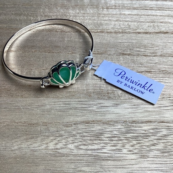 PERIWINKLE BY BARLOW SILVER GREEN SEA GLASS SHELL BRACELET COASTAL B… - Picture 6 of 8